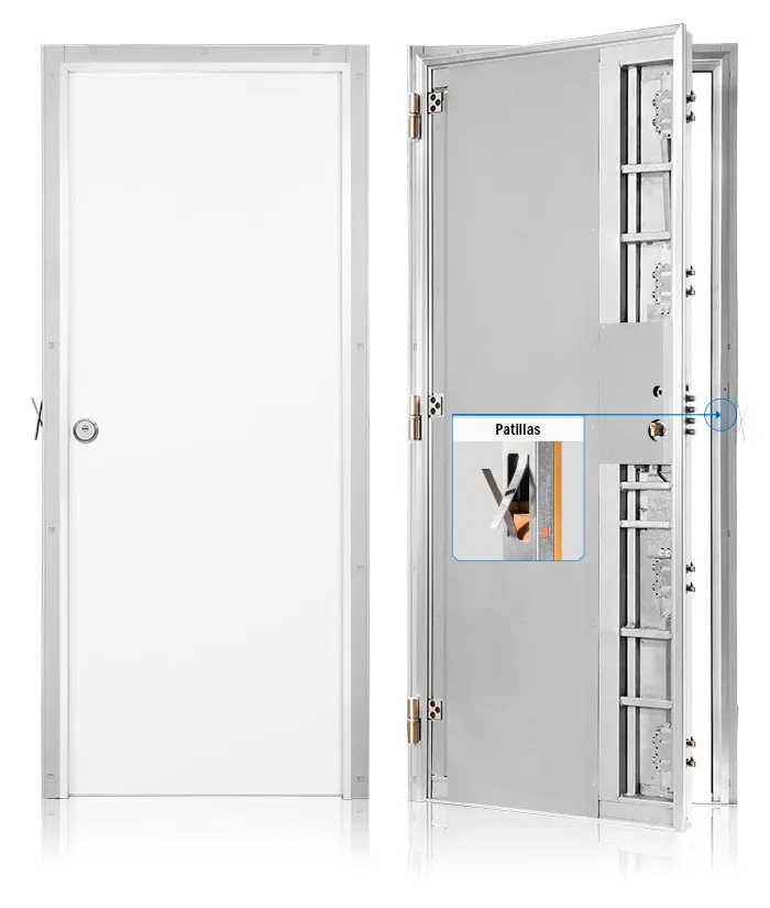 Puerta exterior seguridad blanca